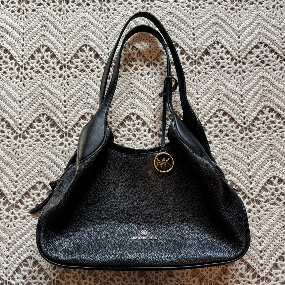 Michael Kors Black Pebbled Leather Kelsey Large Shoulder Bag Key Chain Pockets